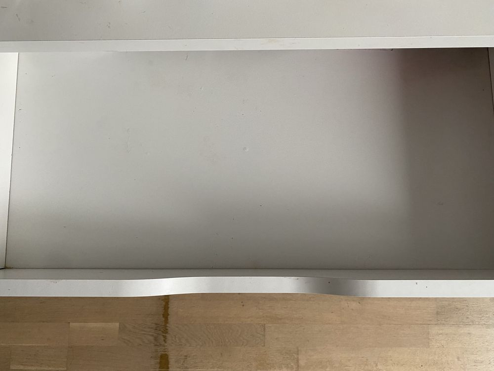Biurko 140x50 cm – 2 szuflady, bardzo dobry stan!