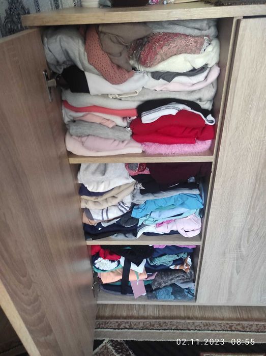 Кутова шафа , комоди , для спальні, вітальні