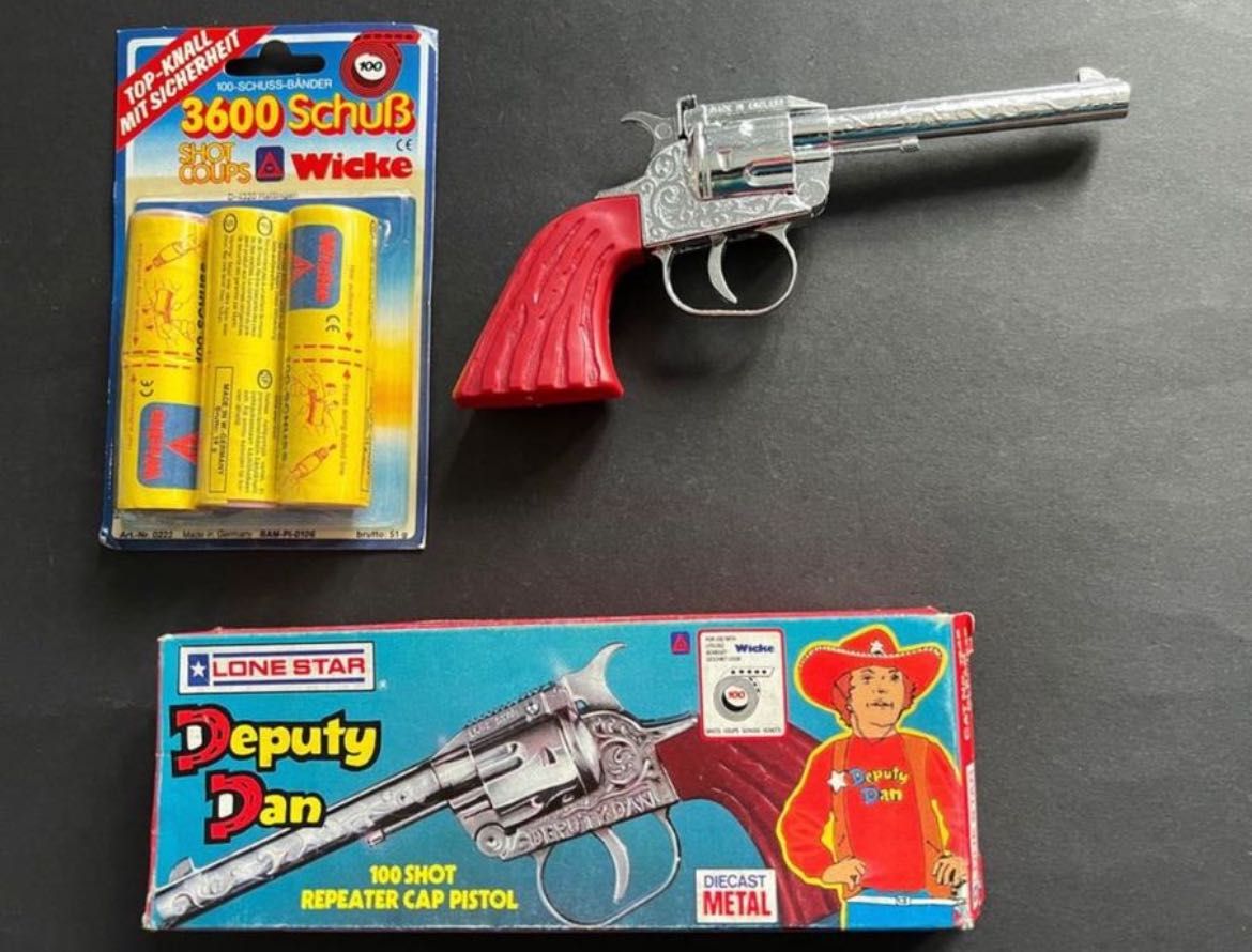 Pistolet metalowy kolekcjonerski odpustowy