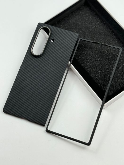 Чехол из настоящего карбона для Samsung Galaxy Fold 7 (600D) + MagSafe