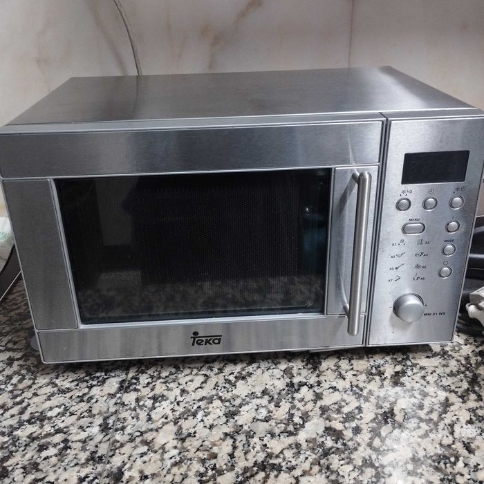 microondas TEKA em inox