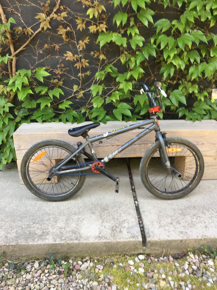 BMX Mongoose L40