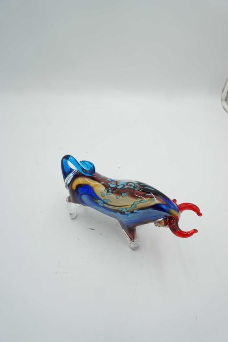SZKLANA figura w stylu murano byk symbol siły giełda hossa