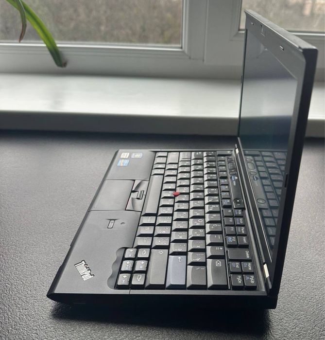 Продам ноутбук 12,5" Lenovo X220i