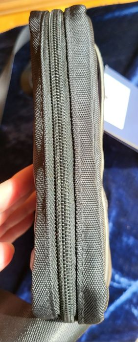 Сумка для Apple IPad компании Mazerati