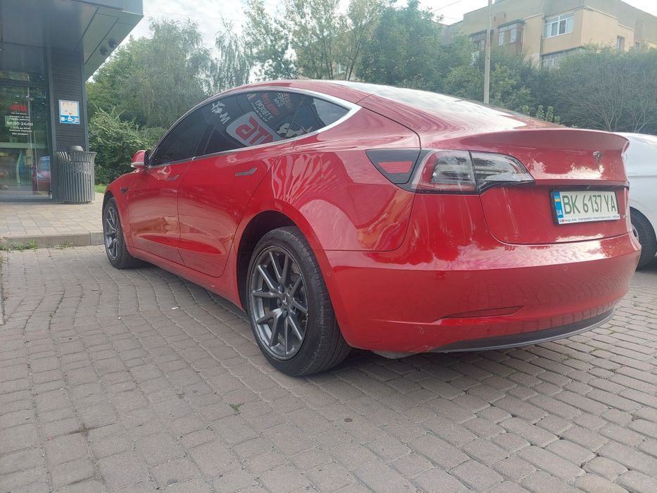 Продам TESLA model3 LR