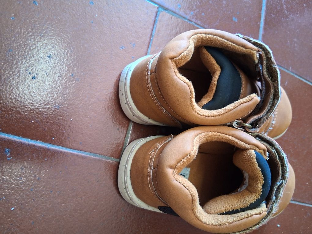 Sapatos crianca de marca