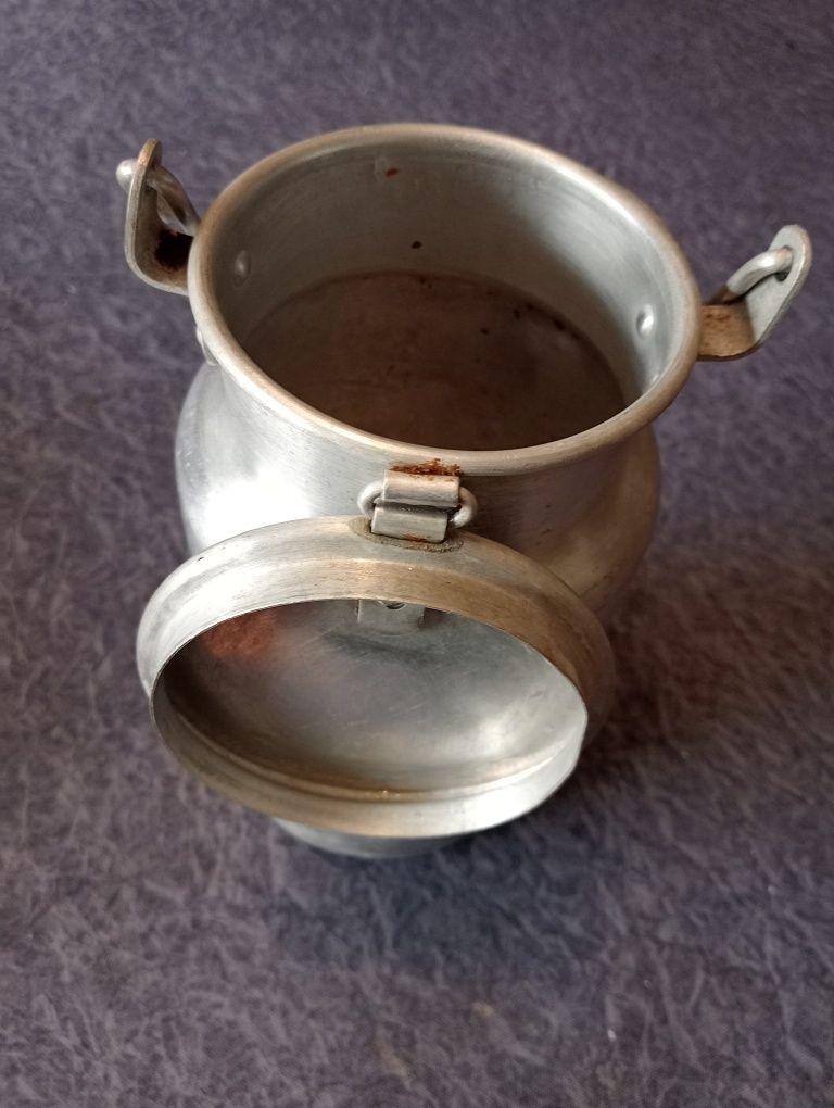 Vendo Leiteira de 1/1/2 Alumínio