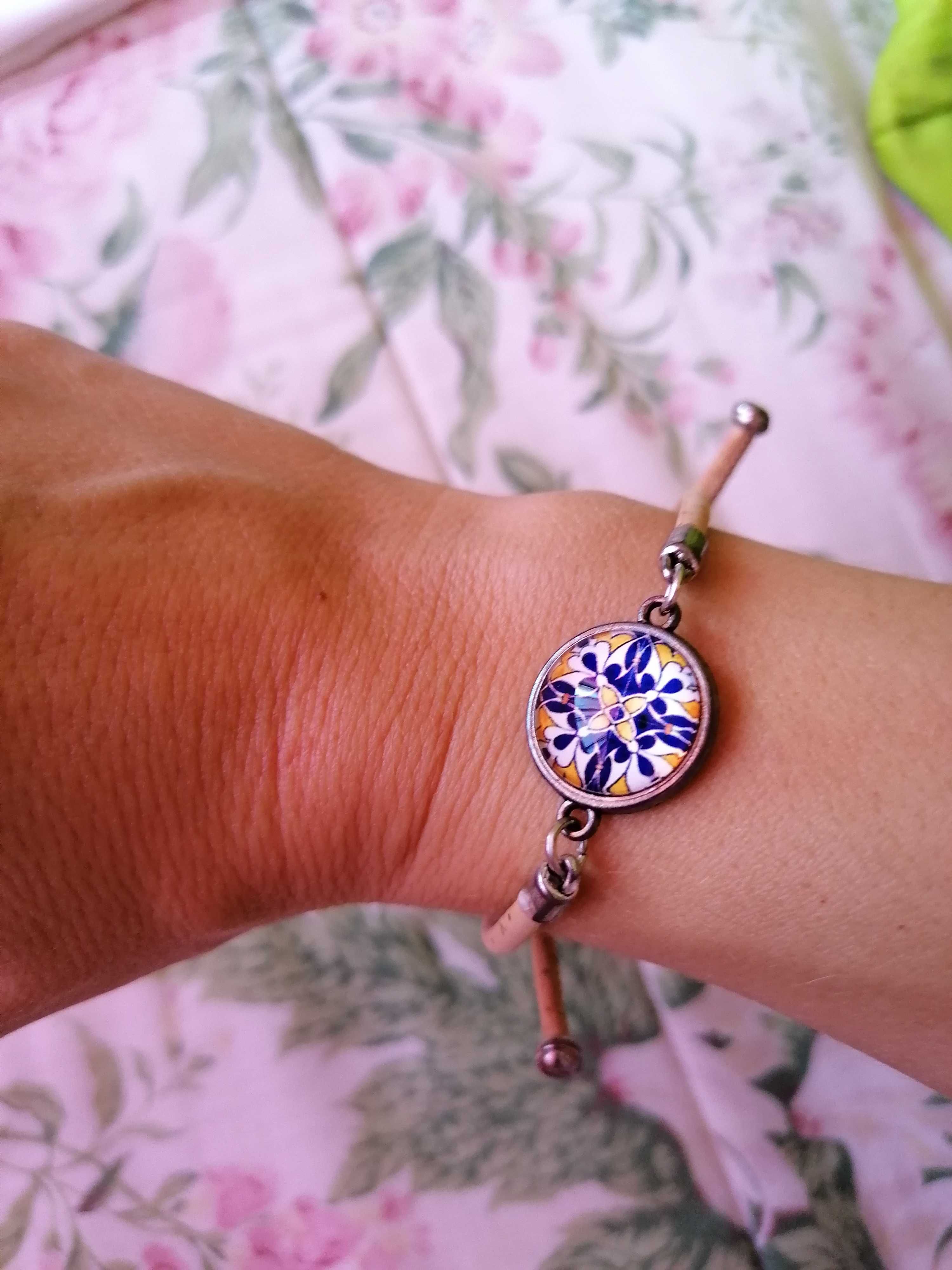 Conjunto de colar com libélula e pulseira