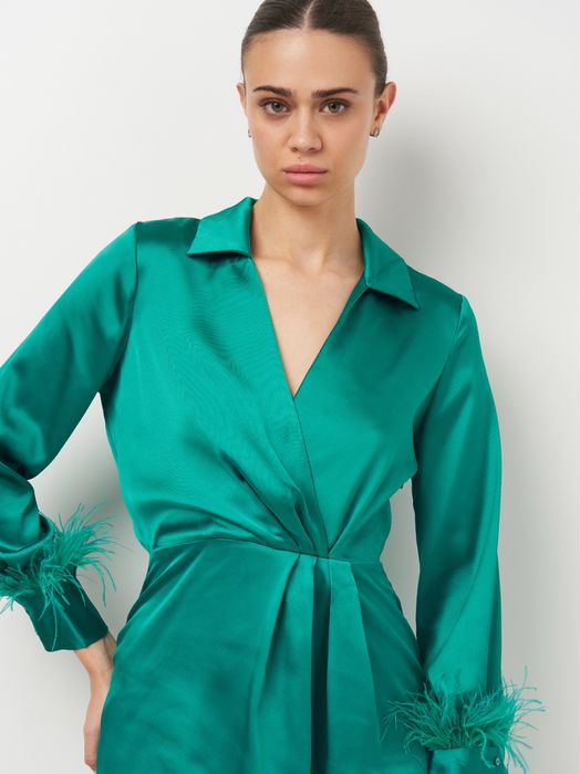 Жіноча атласна міні-сукня zara з пір'ям на манжетах рукавів