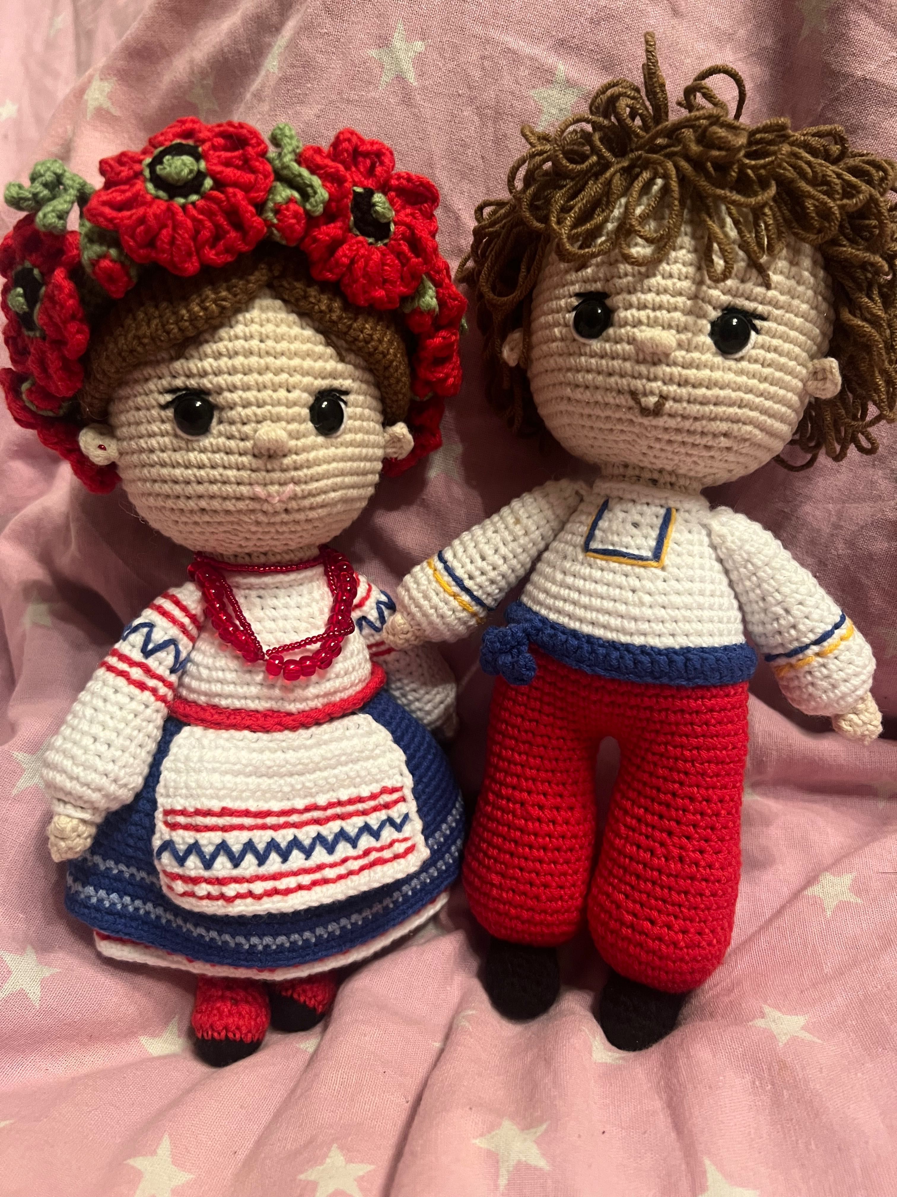 Українка і хлопчик крючком