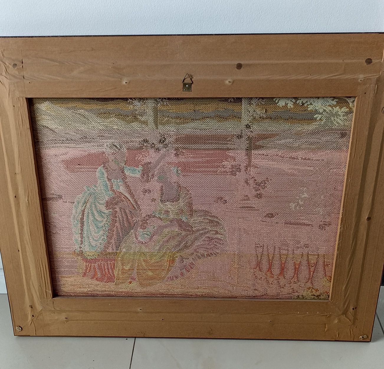 Quadro Gobelin / senhoras no jardim junto ao lago.