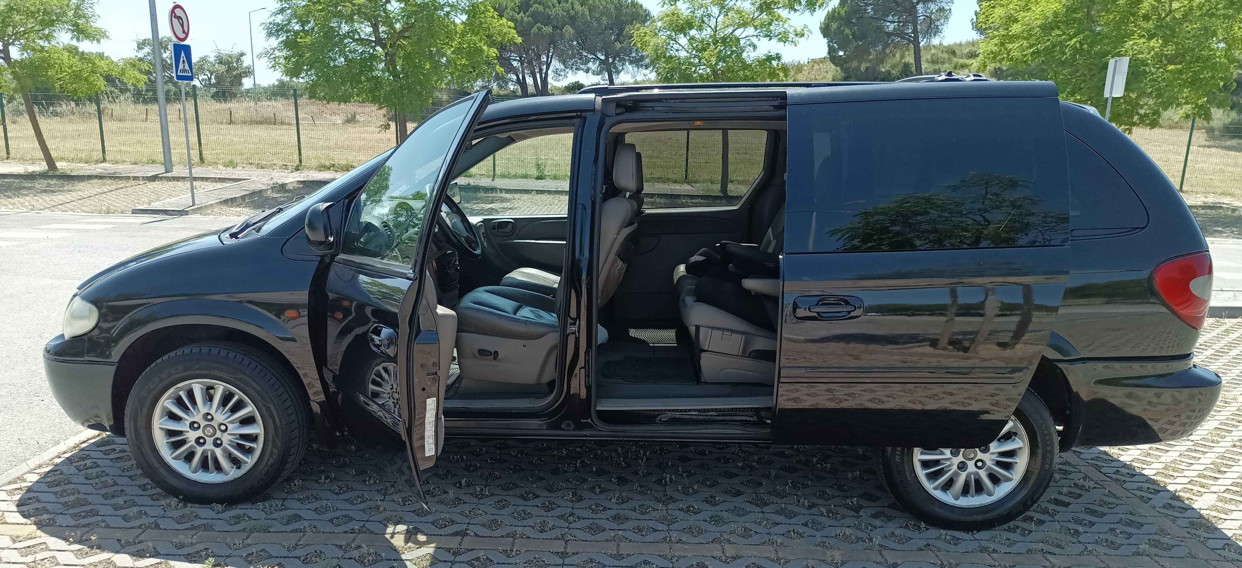 Chrysler Grand Voyager 2.8 CRD 150cv Caixa Automática 7 lugares