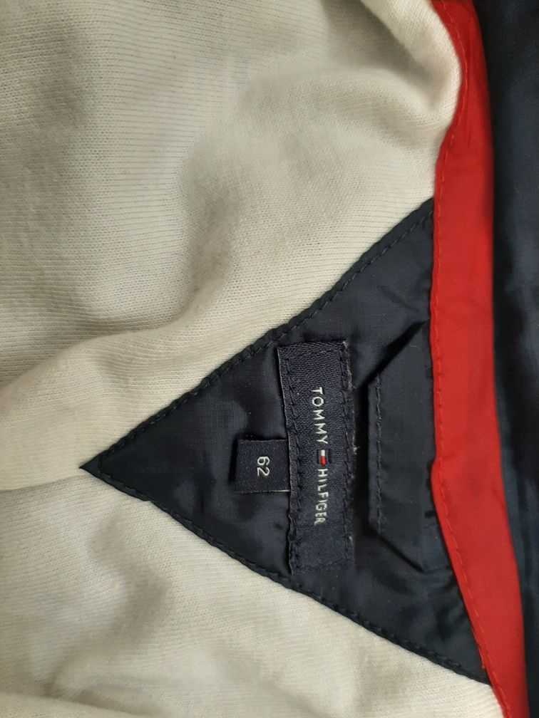 Легенька курточка Tommy Hilfiger  для новонародженого