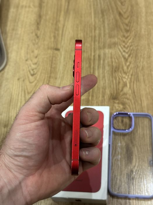 Продам Iphone 13 128 гб red все оригінал акб 79%