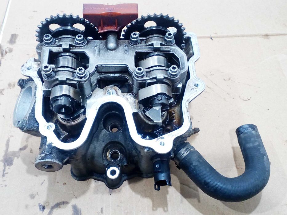 Bmw F 650 GS głowica na części wałek rozrządu  zawór ssący wydechowy