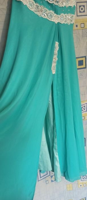 Вечірня/випускна сукня