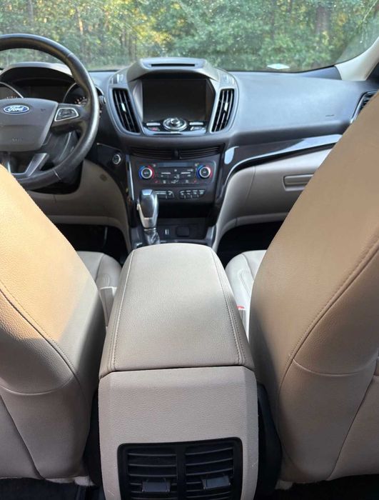 Ford Escape Titanium 2018 року