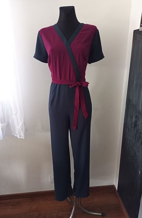 Nowy Kombinezon elegancki Avon XXL 44 z paskiem #1446
Nowy, bez metki