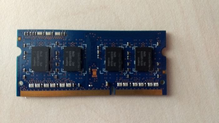 Оперативна пам"ять DDR3 1 GB HynixHMT112S6TFR8C 1333MHz