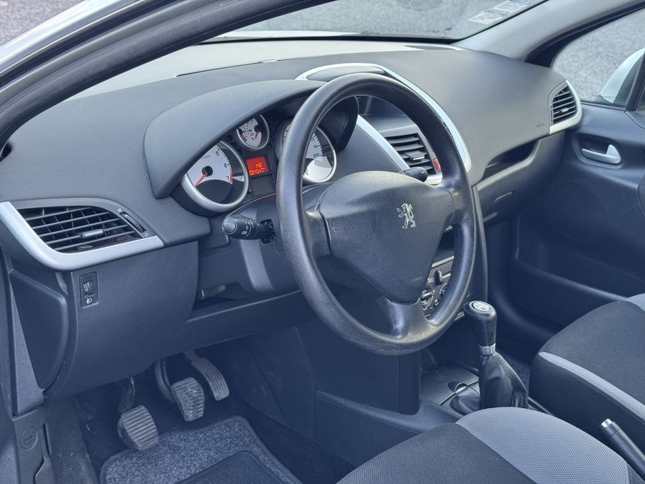 PEUGEOT 207  1.4 GASOLINA ANO 2008  1 DONO APENAS 84.000 KMS   A/C