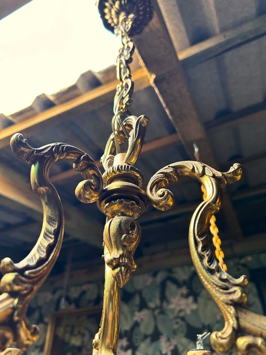 Żyrandol bogato zdobiony mosiądz #8098 Stylowy Węgrów