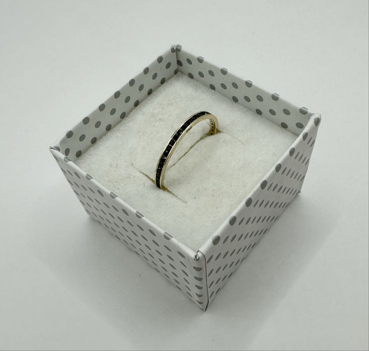 Złoty Pierścionek Obrączka z Czarnymi Cyrkoniami Pr.585 NOWY