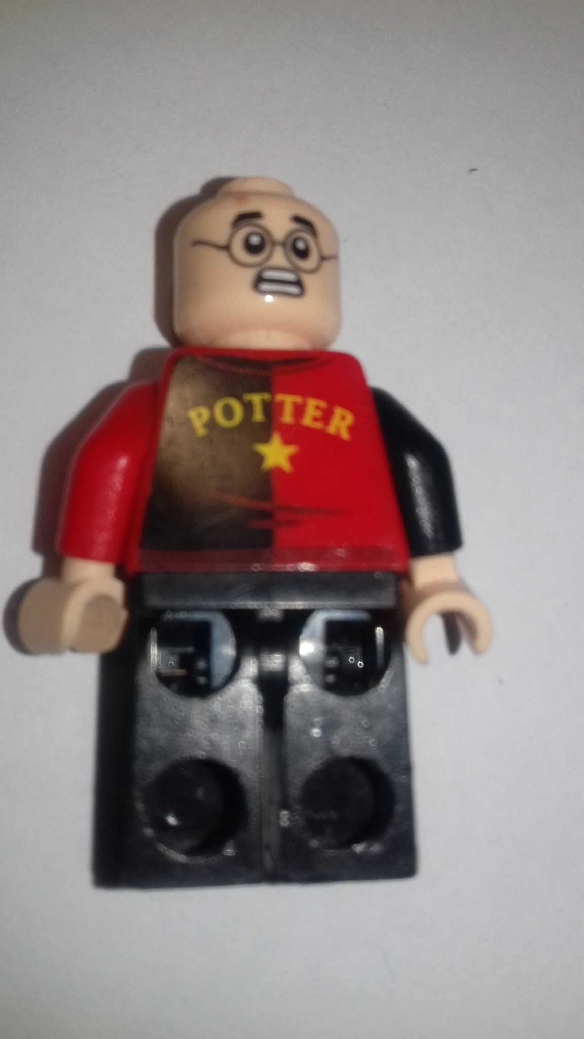 Минифигурка LEGO Harry Potter hp074 Red Tournament Uniform