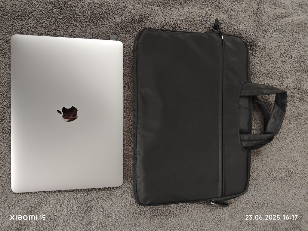 MacBook m1 jak nowy