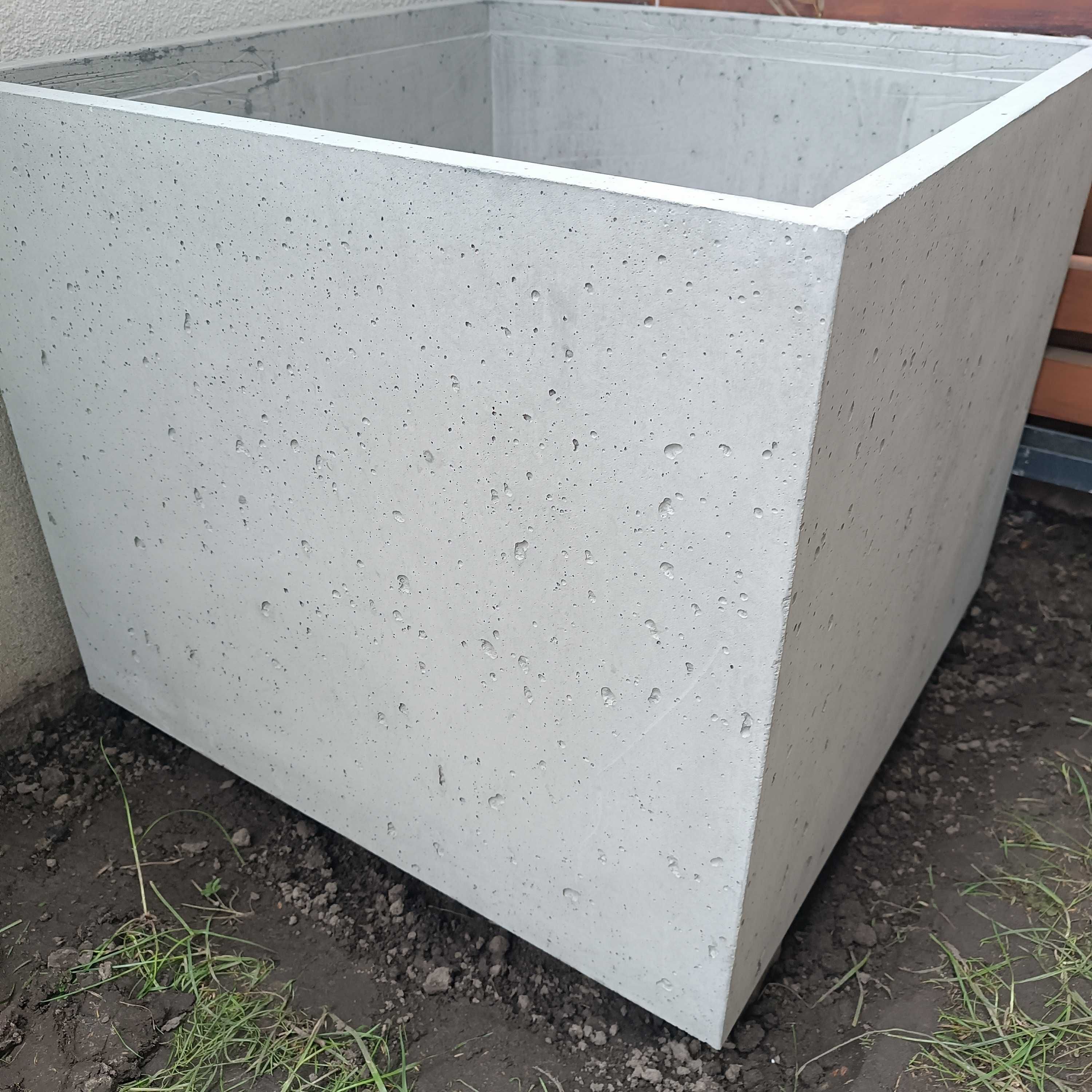 Donica betonowa 60*60*50