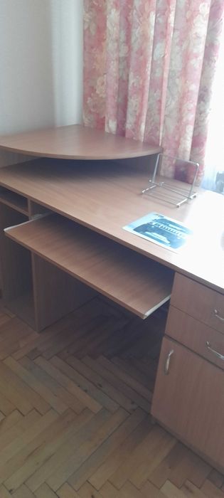 Продам комп'ютерно письмовий стіл
