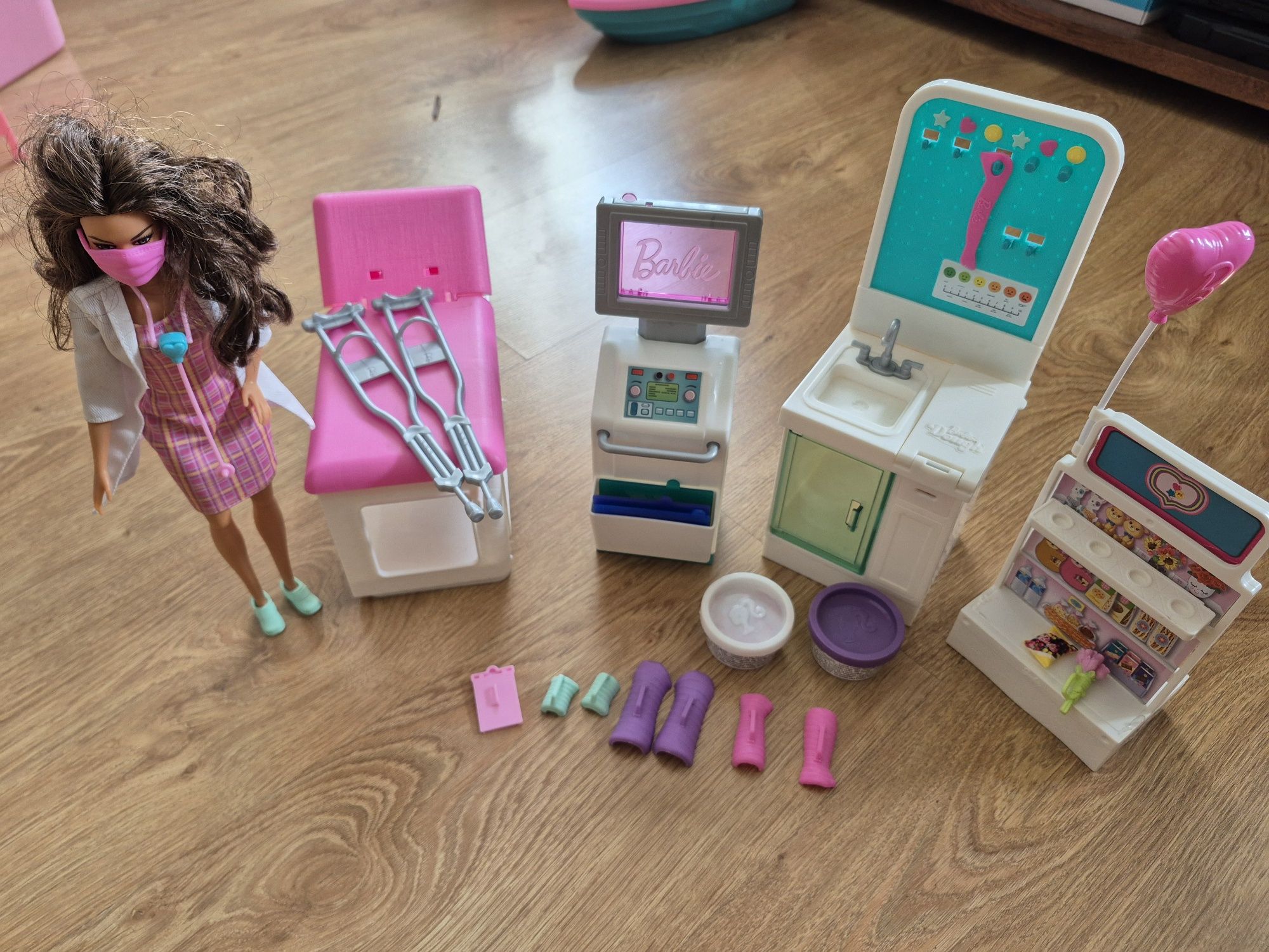 Lalka Barbie - 7 zestawów