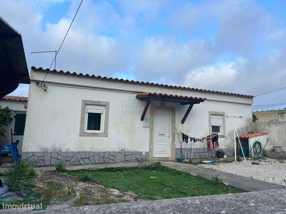 Moradia Térrea com Garagem