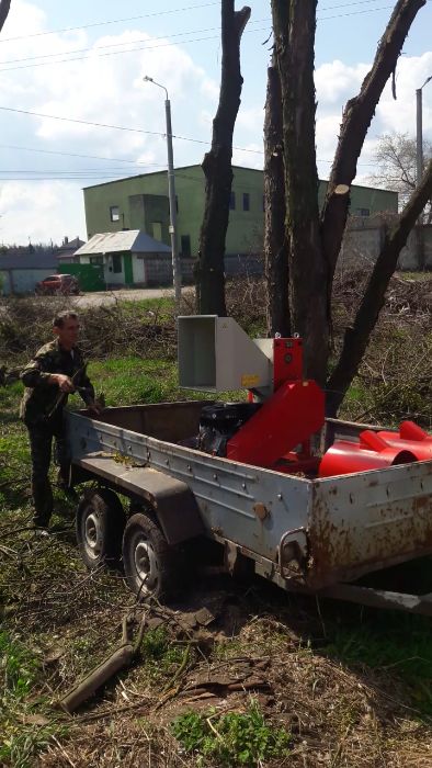 Аренда измельчителя веток, Услуги дробилка древесины веткоруб Киев