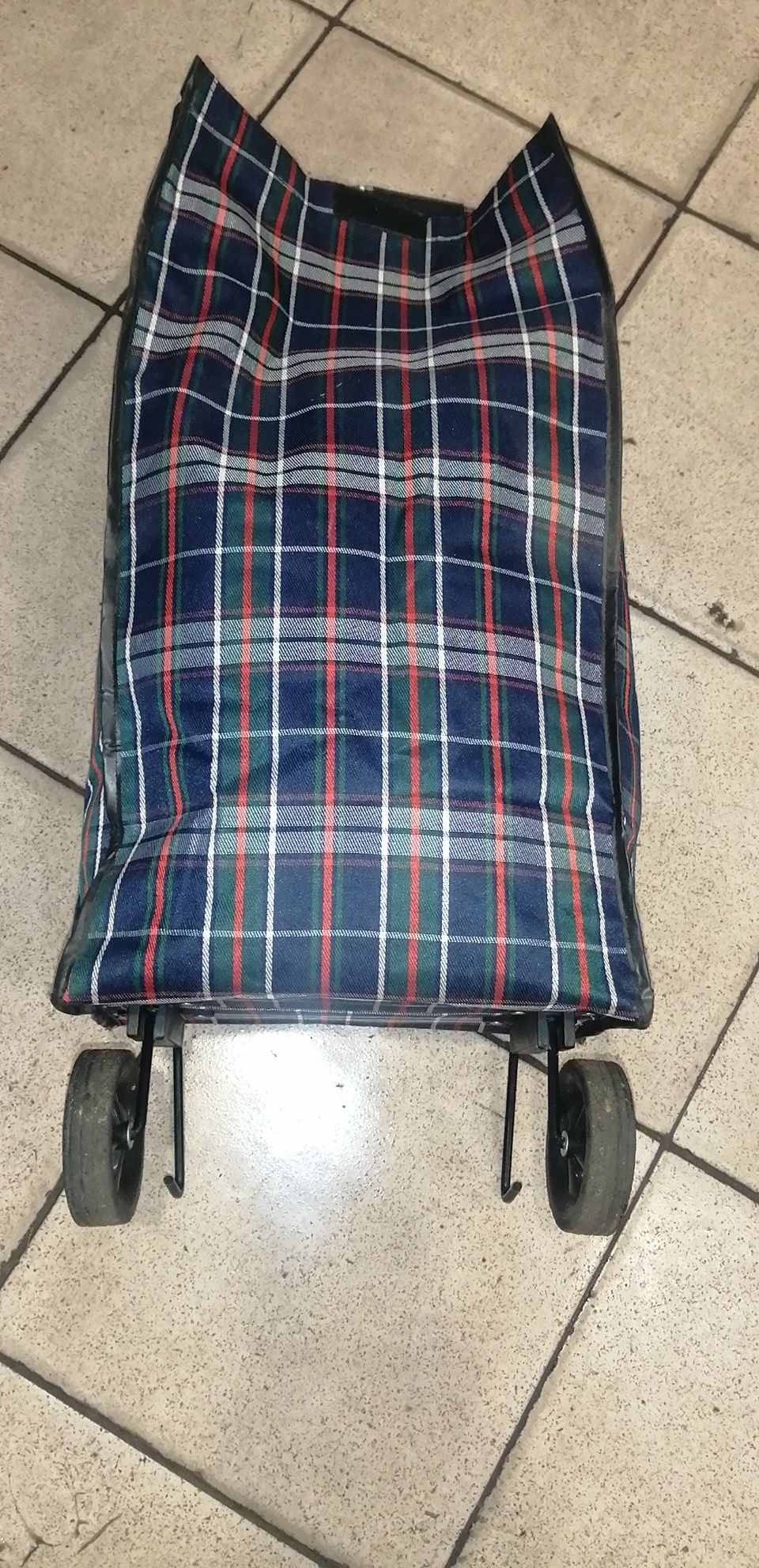 Нозяйственная сумка на колёсах