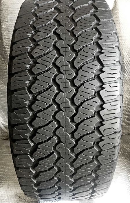 Шини Б/в 285.60.18  1шт General