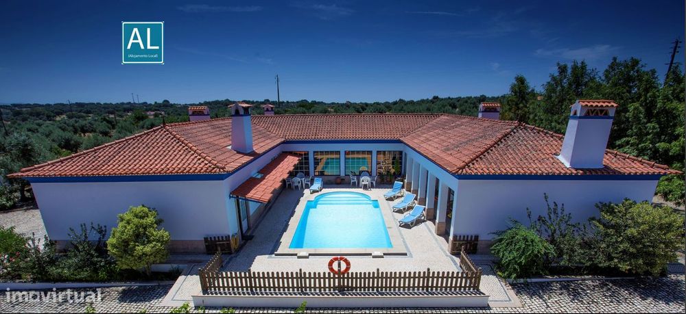 Casa rural com 6 suítes,  situada em Alpalhão