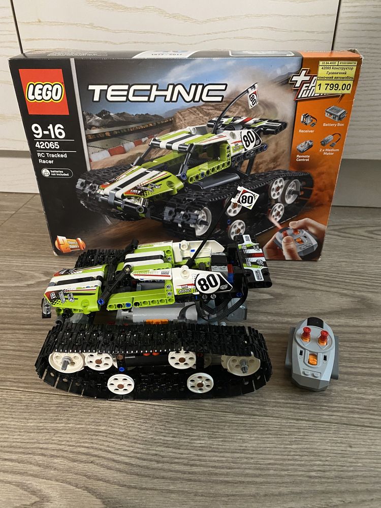 Lego Technic самолет 42025 вертолет 42052 вездеход 42065 и 42088