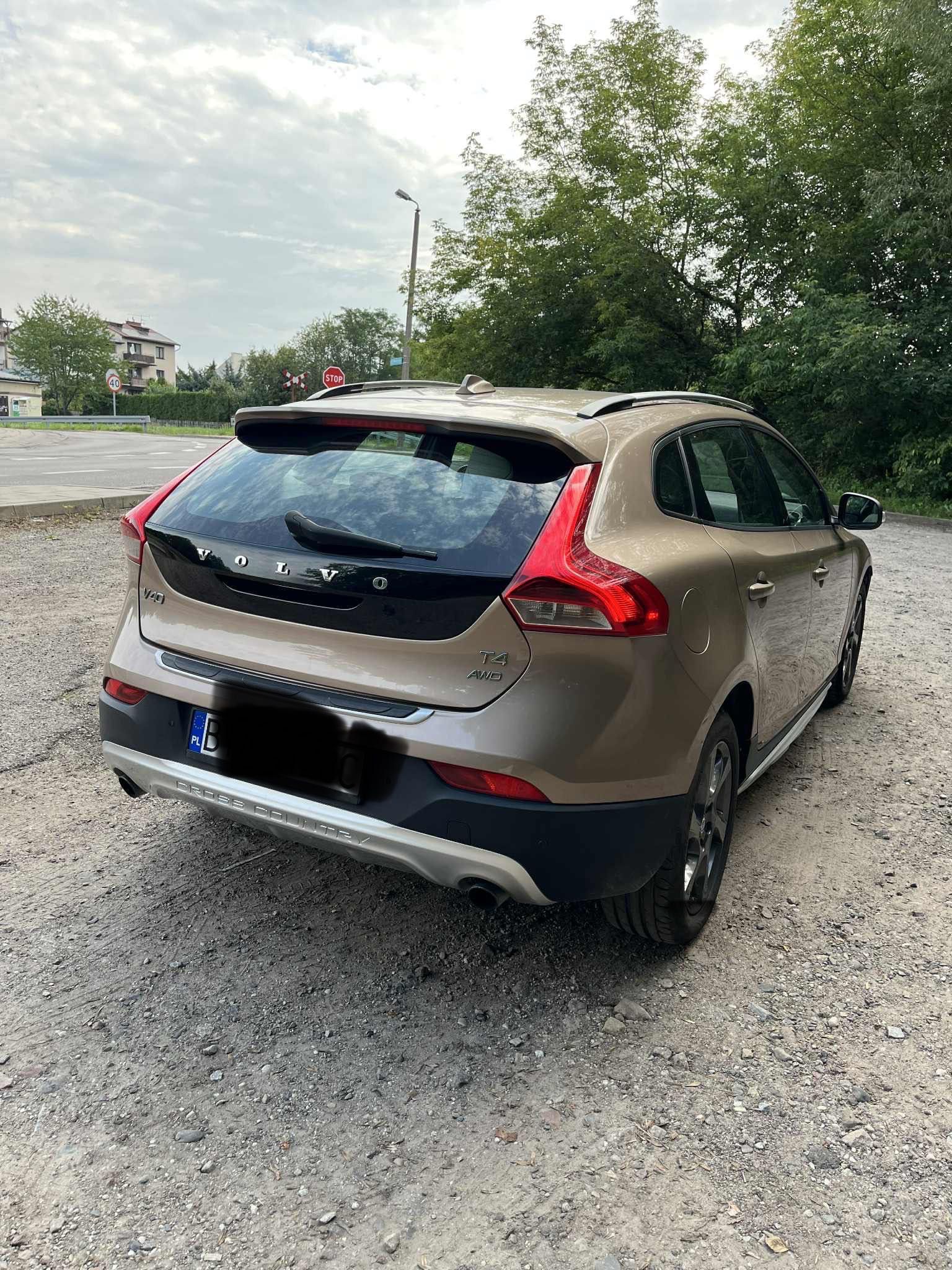 Volvo v40 cross country