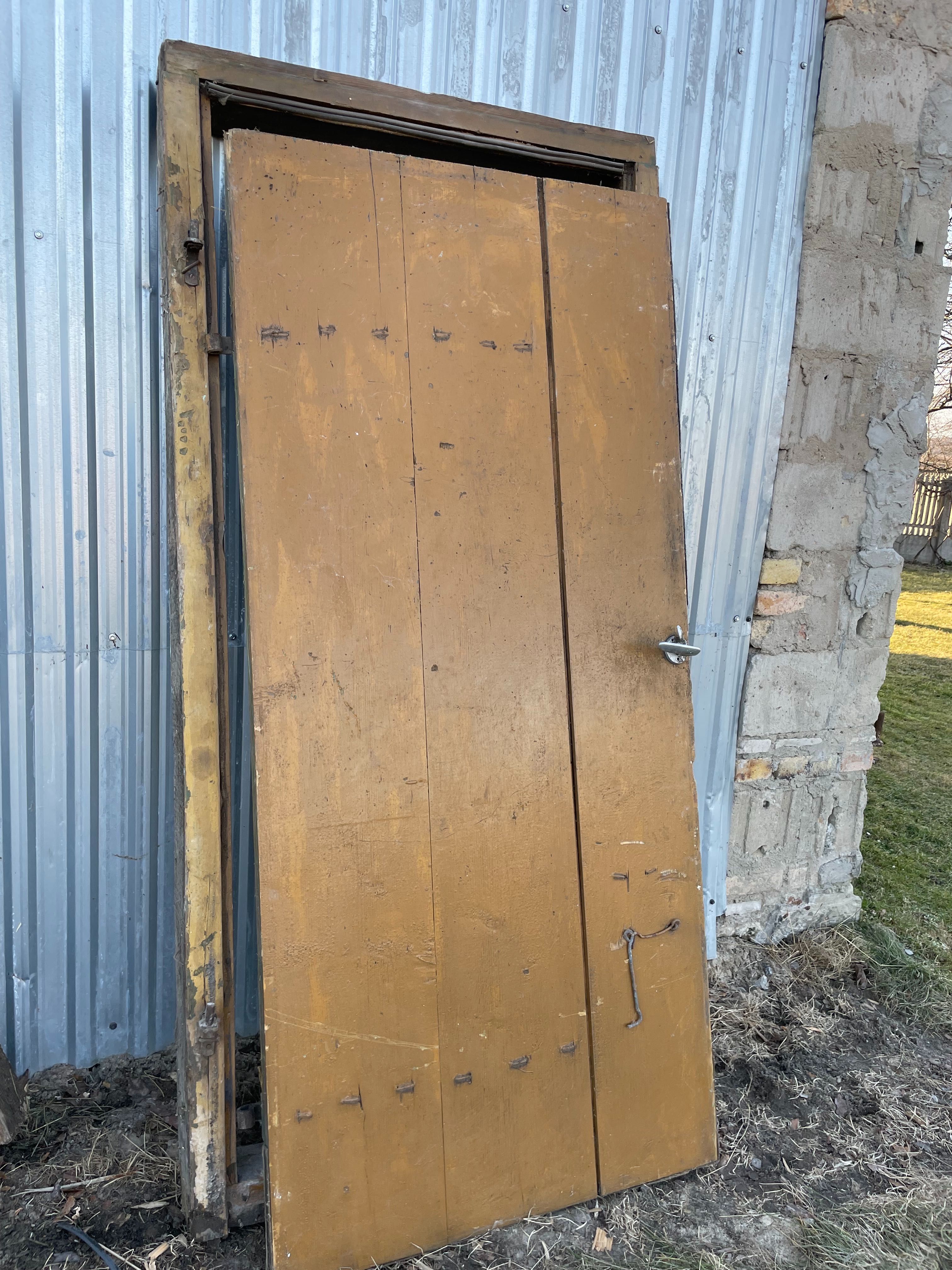 Stare drzwi prawdziwe drewno