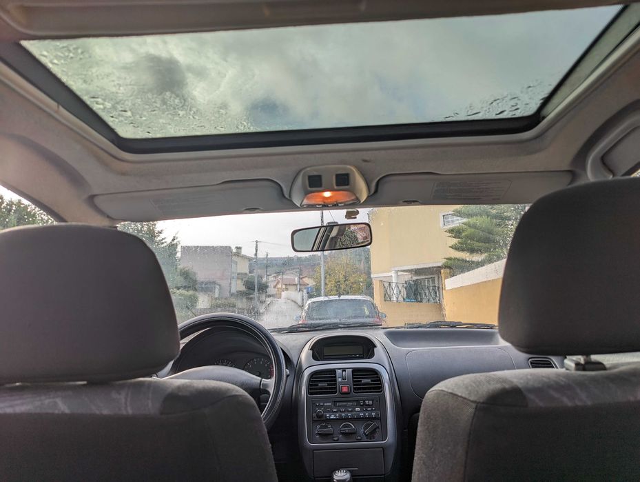 Mitsubishi Carisma 1.6 Avance (Julho / 2001)