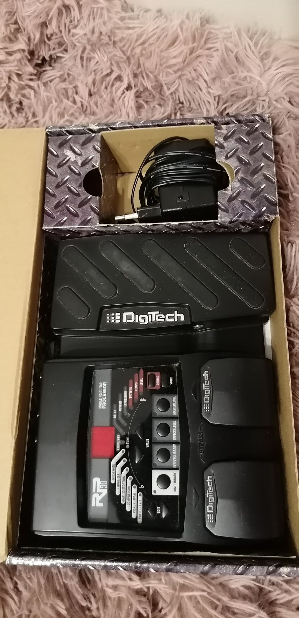 Multiefekt gitarowy DigiTech RP90