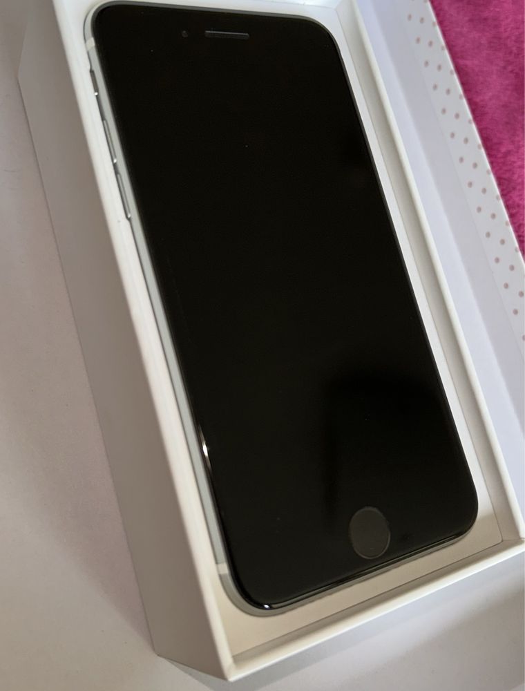 iPhone SE 2020 64GB