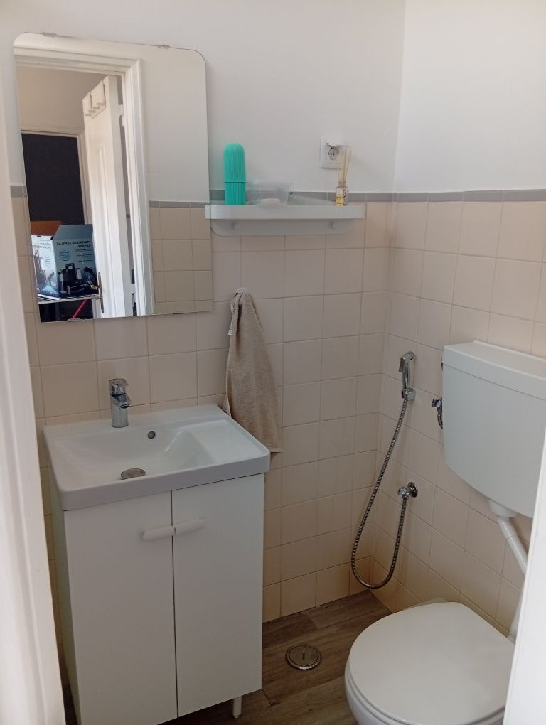 Alugo Quarto Partilhado