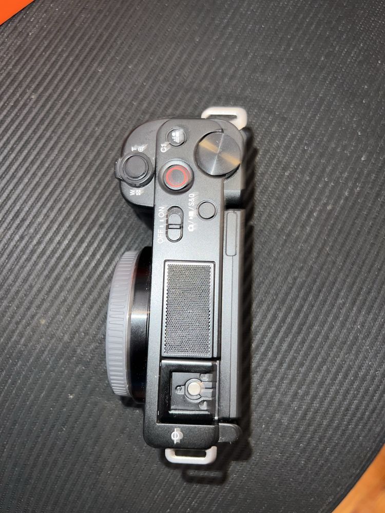 Sony ZVE-10 c/2 baterias + cartao + cage+ factura