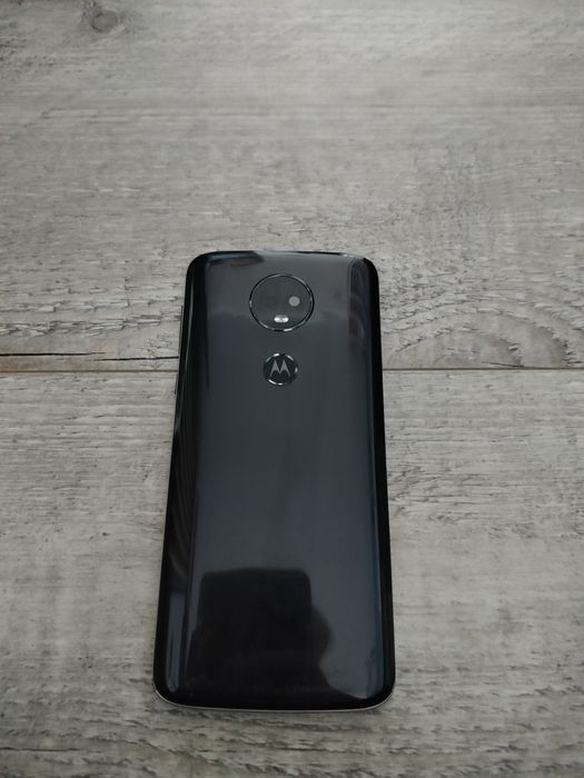 Atrapa Motorola E5 plus