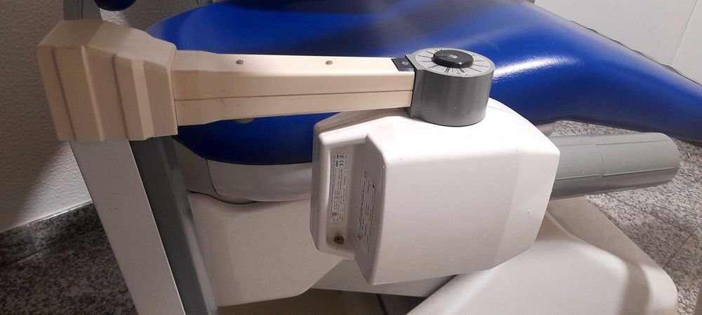 Clínica Dentária, (Recheio) Cadeira e equipamentos de Med. Dentária