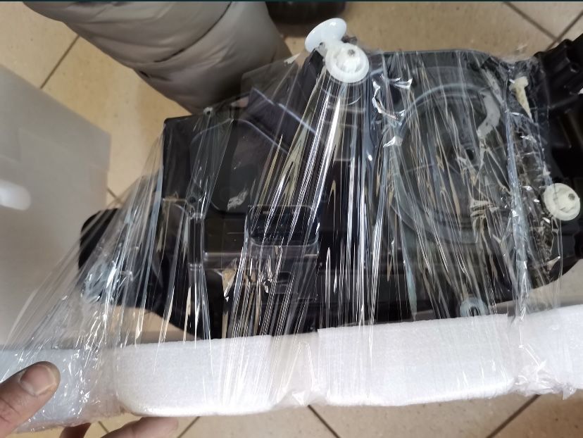Farol BMW 318 de 2016 lado direito NOVO