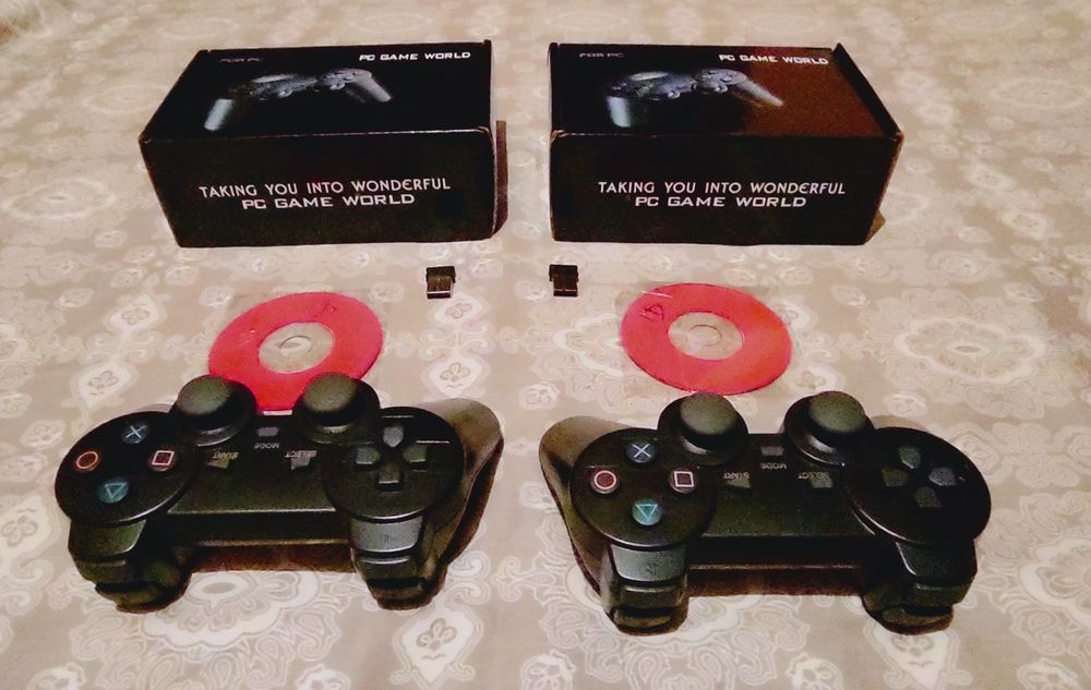 Пара Геймпадів для гри на пк та ps