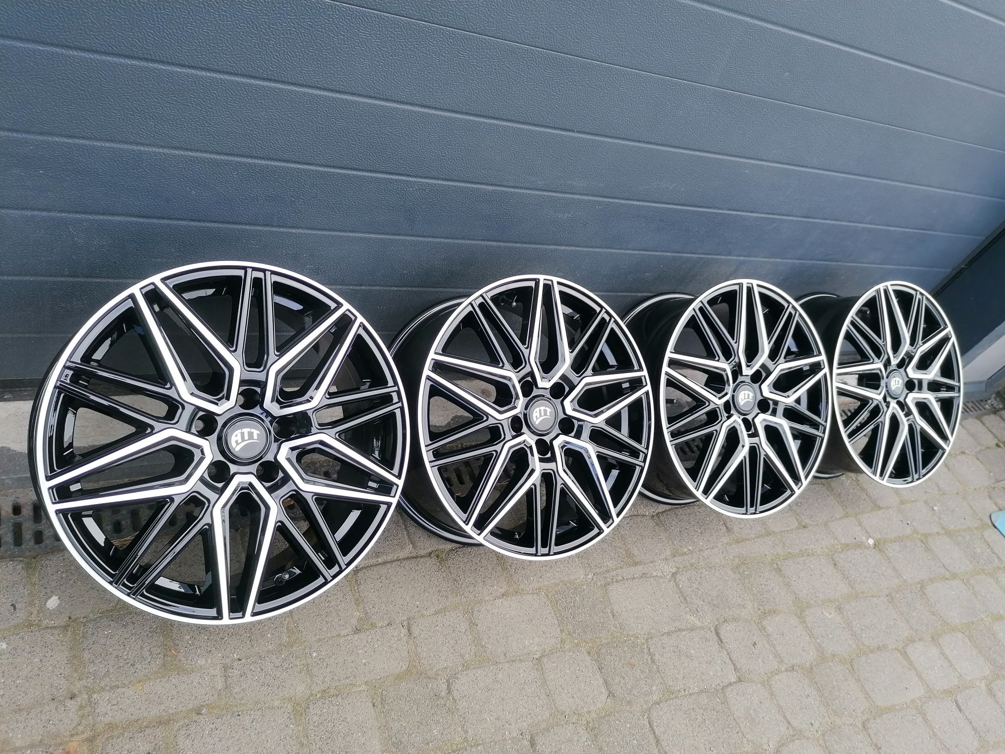 Felgi alu ATT 5x112 18" 7.5J et40 A4B9, A3, S3, Octavia, Leon, Cupra,